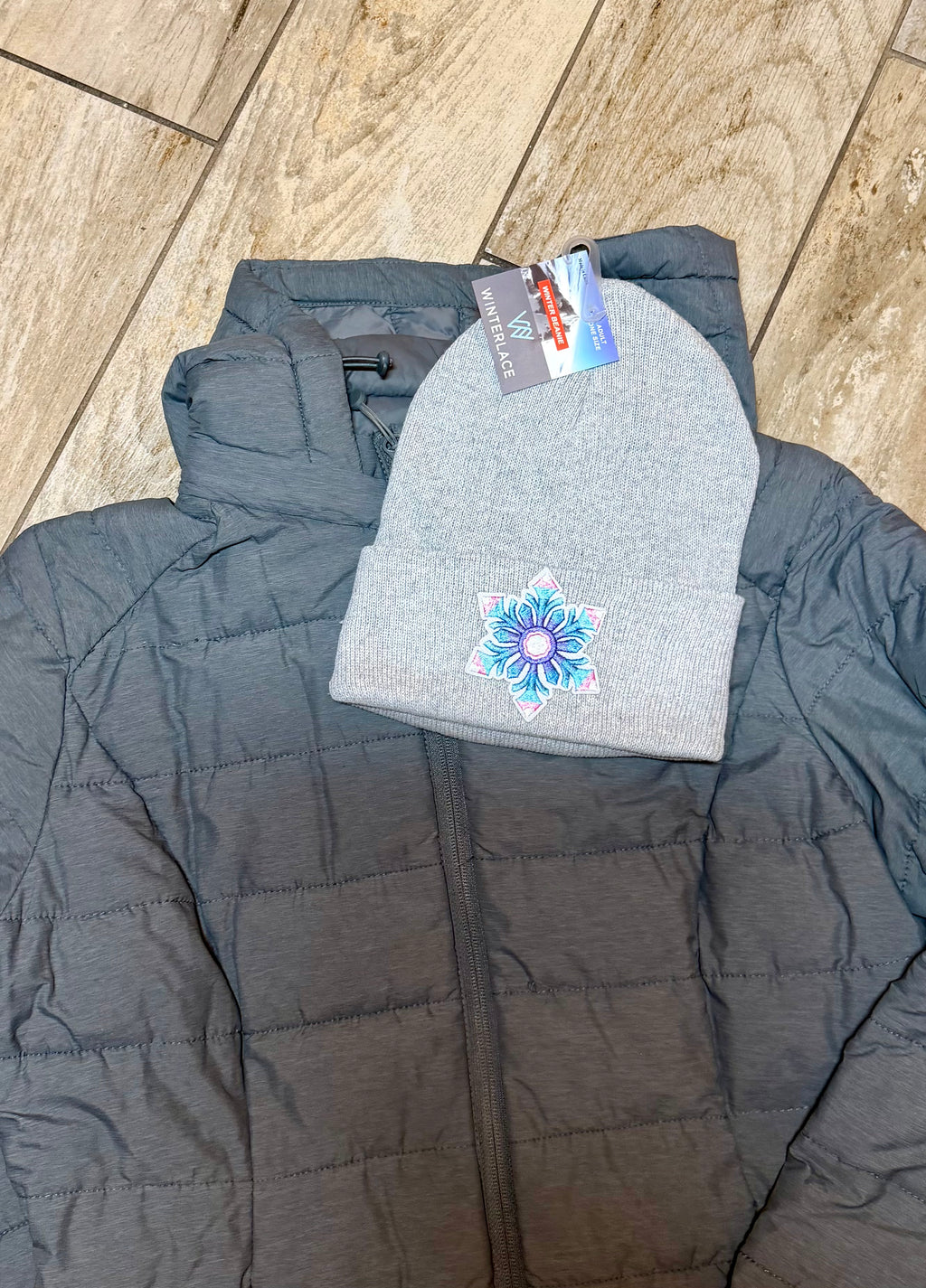Floral Snowflake Embroidered Beanie | Heather Gray