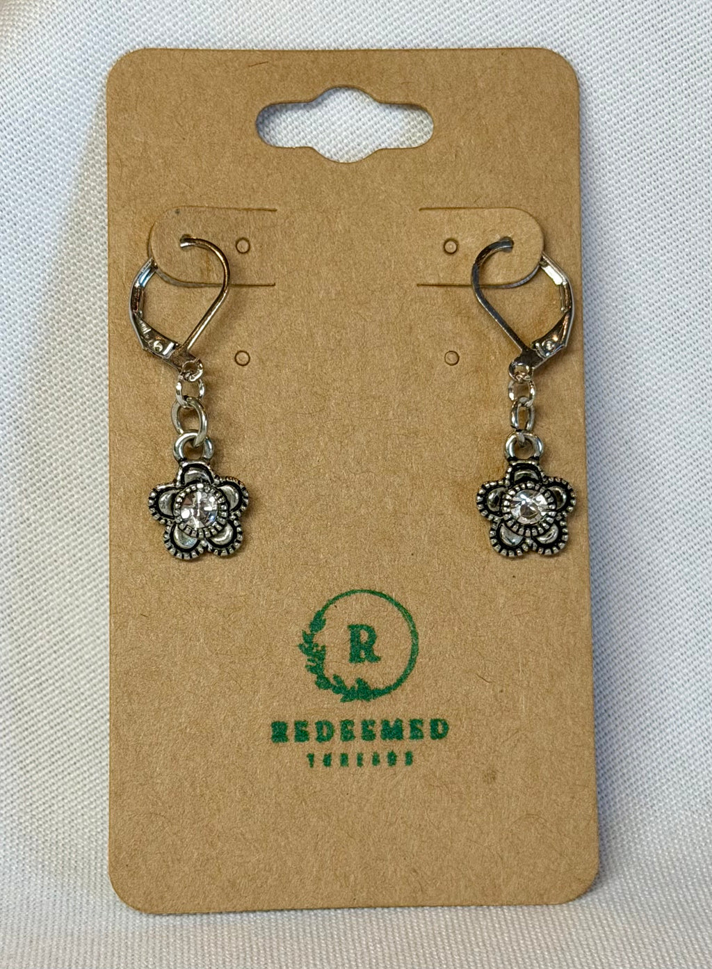 “Vintage Style Crystal Flower” Drop Earrings | Silver