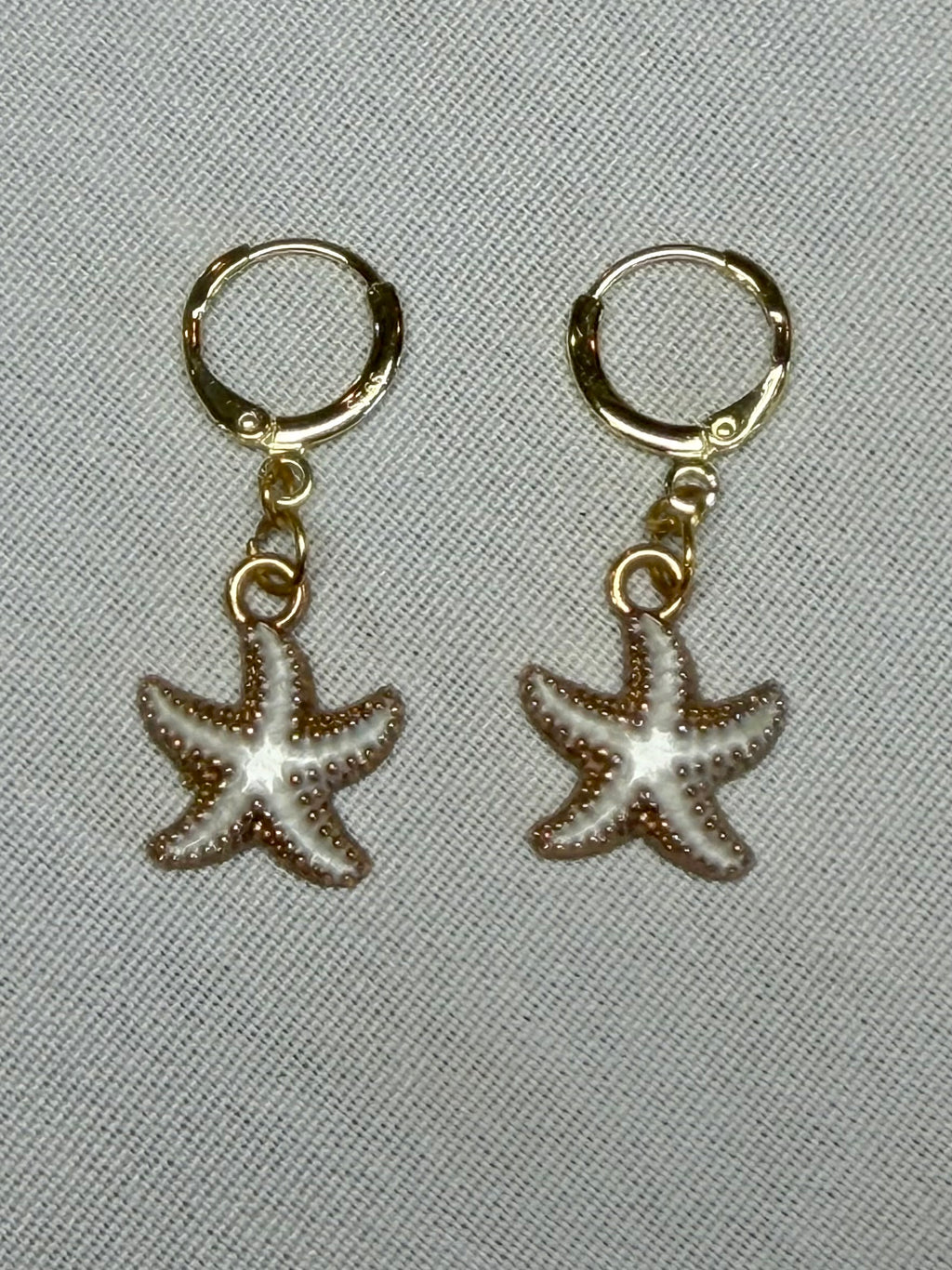 Starfish Drop Huggies (Gold & White)