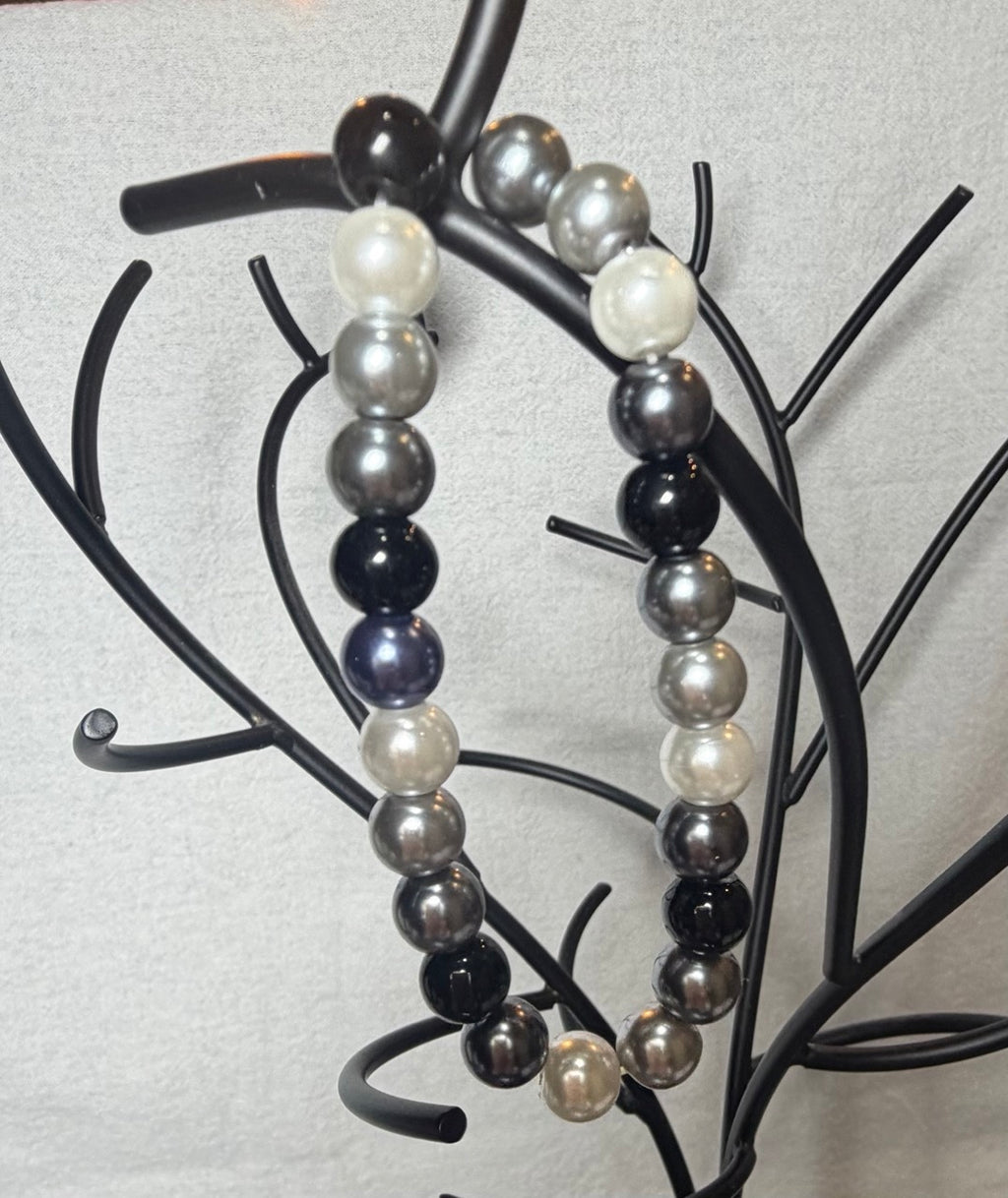 Neutral Pearl Beaded Stretch Bracelet | Handmade Everyday Jewelry