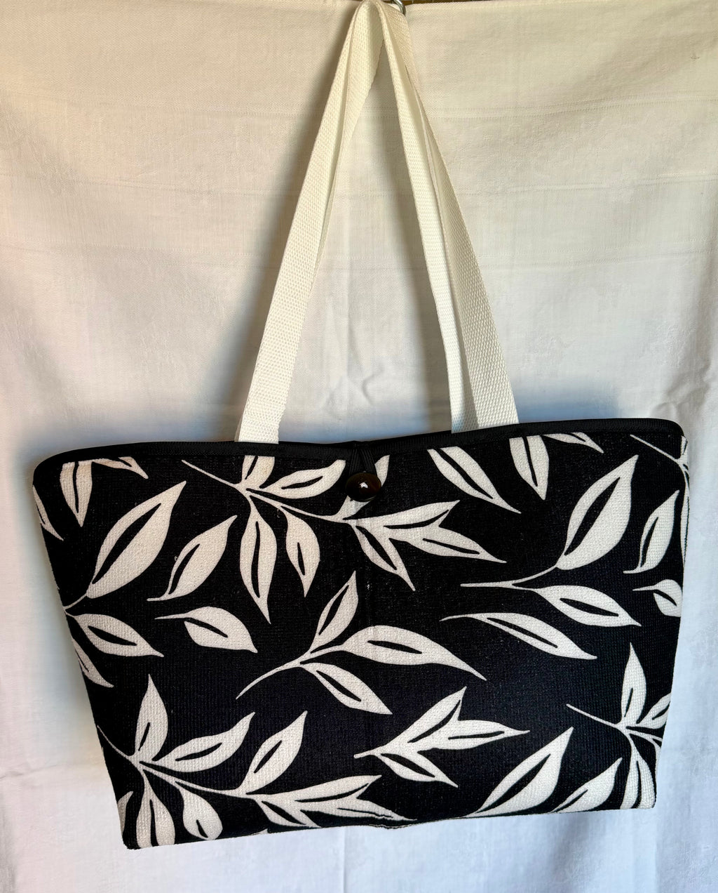 Structured Tote Bag – Black & White Botanical Print