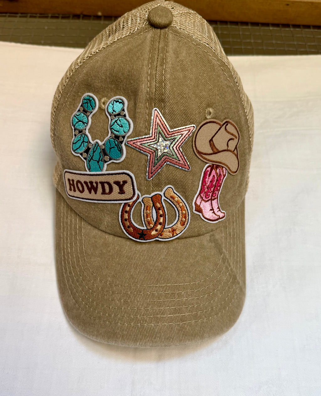 Howdy Western Patch Trucker Hat