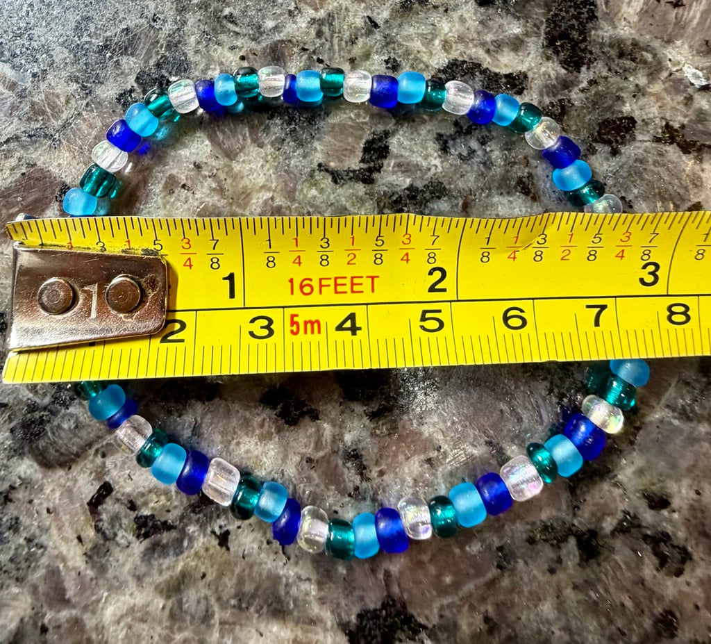 Blue & Teal Seed Bead Stretch Bracelet – Cool Tones Minimal Bracelet