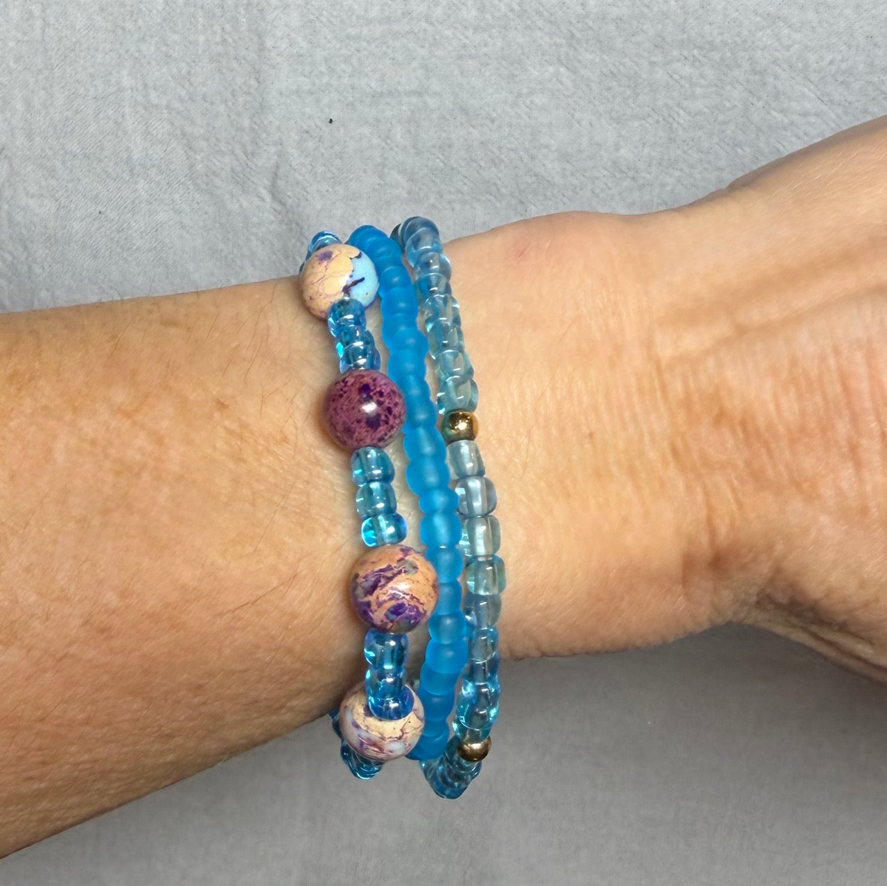 Blue Coastal Glass Bracelet Set – Triple Strand Stretch Beaded Bracelets