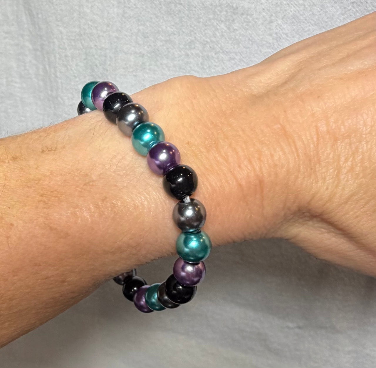 Midnight Jewel Pearl Beaded Stretch Bracelet | Handmade Color-Block Jewelry